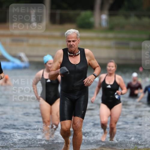 14.09.2025 - Stadtparktriathlon Michael Strokosch http://msf.ph/oto/8875295 14.09.2025 12:54:32 Schwimmen 1434, 1447, 1465, 1471, 1484, 1507, 1519 meine-sportfotos.de