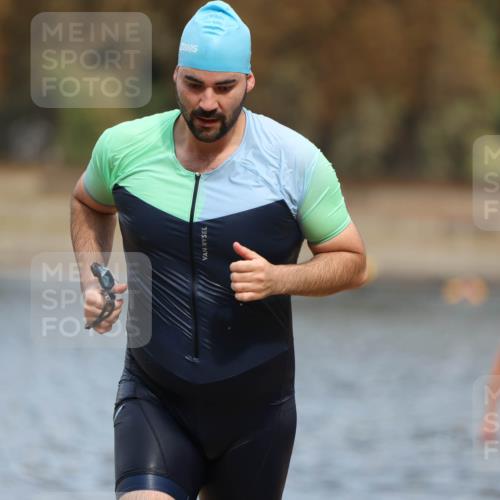 14.09.2025 - Stadtparktriathlon Michael Strokosch http://msf.ph/oto/8875311 14.09.2025 12:54:37 Schwimmen 1434, 1437, 1447, 1465, 1471, 1484, 1507, 1519 meine-sportfotos.de