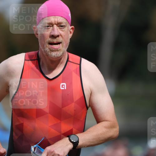14.09.2025 - Stadtparktriathlon Michael Strokosch http://msf.ph/oto/8875334 14.09.2025 12:54:44 Schwimmen 1434, 1437, 1447, 1454, 1471, 1493 meine-sportfotos.de