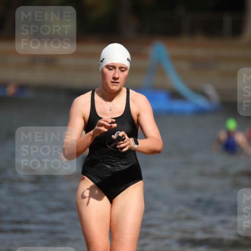 14.09.2025 - Stadtparktriathlon Michael Strokosch http://msf.ph/oto/8875345 14.09.2025 12:54:48 Schwimmen 1435, 1437, 1454, 1493, 1501 meine-sportfotos.de