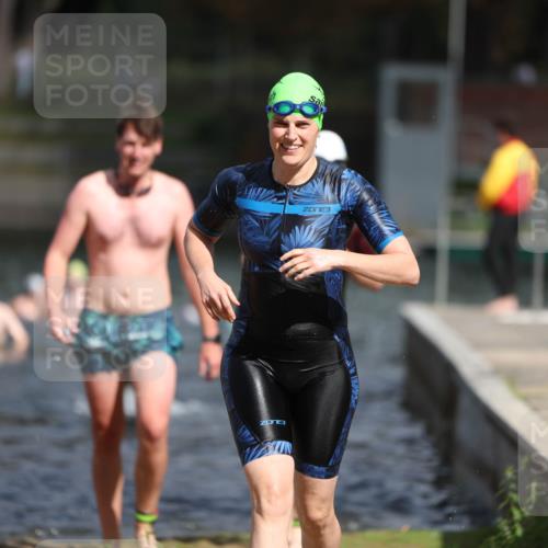 14.09.2025 - Stadtparktriathlon Michael Strokosch http://msf.ph/oto/8875354 14.09.2025 12:54:53 Schwimmen 1435, 1437, 1454, 1481, 1493, 1501 meine-sportfotos.de