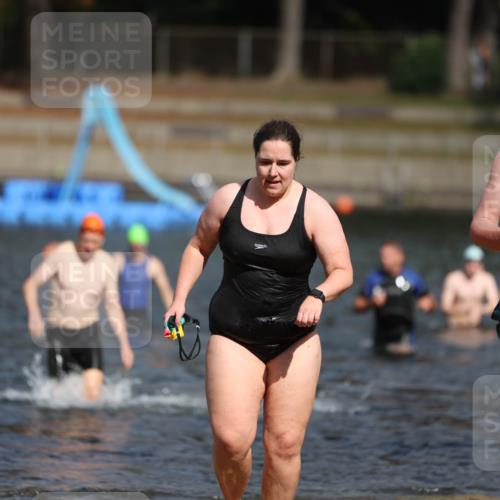 14.09.2025 - Stadtparktriathlon Michael Strokosch http://msf.ph/oto/8875363 14.09.2025 12:54:55 Schwimmen 1435, 1454, 1481, 1493, 1501 meine-sportfotos.de