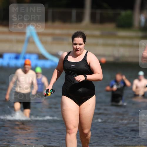 14.09.2025 - Stadtparktriathlon Michael Strokosch http://msf.ph/oto/8875364 14.09.2025 12:54:55 Schwimmen 1435, 1454, 1481, 1493, 1501 meine-sportfotos.de