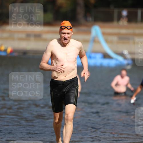 14.09.2025 - Stadtparktriathlon Michael Strokosch http://msf.ph/oto/8875378 14.09.2025 12:55:01 Schwimmen 1435, 1481, 1490, 1501, 1505 meine-sportfotos.de