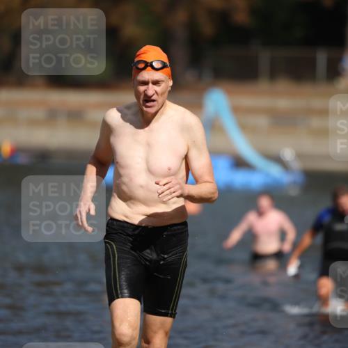 14.09.2025 - Stadtparktriathlon Michael Strokosch http://msf.ph/oto/8875384 14.09.2025 12:55:02 Schwimmen 1435, 1481, 1490, 1505 meine-sportfotos.de
