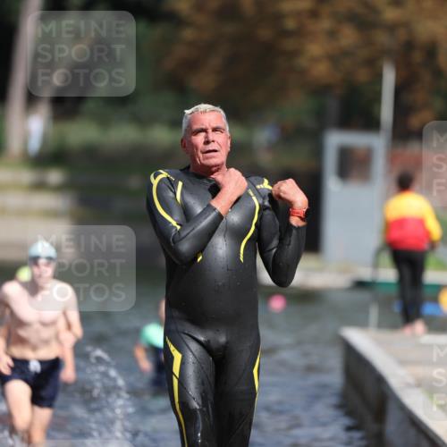 14.09.2025 - Stadtparktriathlon Michael Strokosch http://msf.ph/oto/8875396 14.09.2025 12:55:07 Schwimmen 1477, 1481, 1487, 1489, 1490, 1505 meine-sportfotos.de
