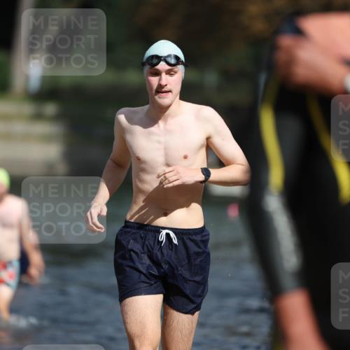 14.09.2025 - Stadtparktriathlon Michael Strokosch http://msf.ph/oto/8875409 14.09.2025 12:55:12 Schwimmen 1477, 1483, 1487, 1489, 1490, 1505 meine-sportfotos.de