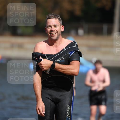 14.09.2025 - Stadtparktriathlon Michael Strokosch http://msf.ph/oto/8875414 14.09.2025 12:55:13 Schwimmen 1477, 1483, 1487, 1489, 1490, 1505 meine-sportfotos.de