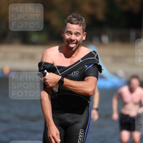 14.09.2025 - Stadtparktriathlon Michael Strokosch http://msf.ph/oto/8875417 14.09.2025 12:55:13 Schwimmen 1477, 1483, 1487, 1489, 1490, 1505 meine-sportfotos.de