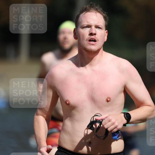 14.09.2025 - Stadtparktriathlon Michael Strokosch http://msf.ph/oto/8875426 14.09.2025 12:55:19 Schwimmen 1455, 1477, 1483, 1487, 1488, 1489 meine-sportfotos.de
