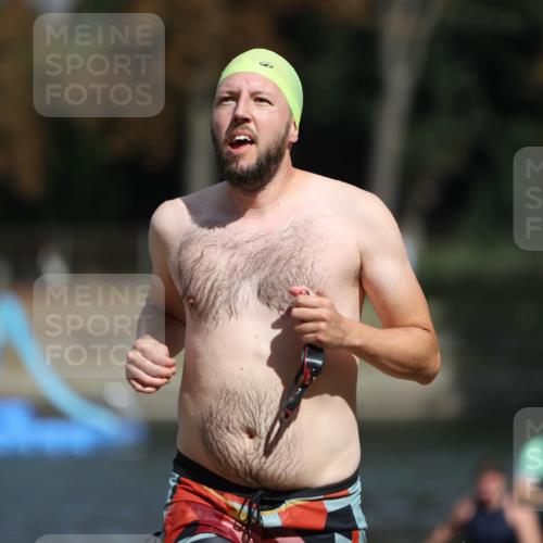 14.09.2025 - Stadtparktriathlon Michael Strokosch http://msf.ph/oto/8875430 14.09.2025 12:55:20 Schwimmen 1455, 1474, 1483, 1487, 1488, 1489 meine-sportfotos.de