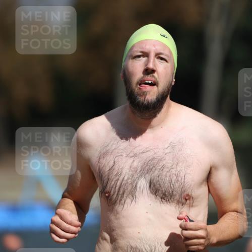 14.09.2025 - Stadtparktriathlon Michael Strokosch http://msf.ph/oto/8875436 14.09.2025 12:55:21 Schwimmen 1455, 1474, 1483, 1487, 1488 meine-sportfotos.de