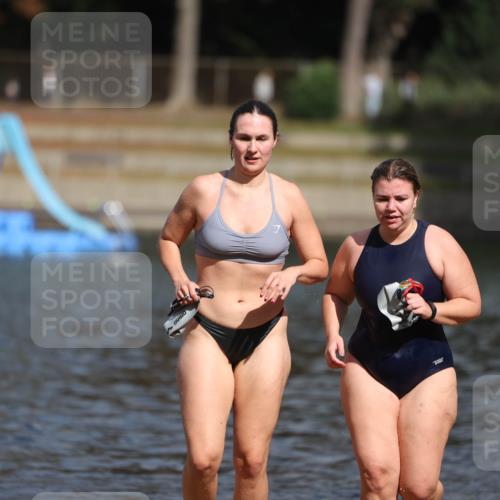 14.09.2025 - Stadtparktriathlon Michael Strokosch http://msf.ph/oto/8875454 14.09.2025 12:55:29 Schwimmen 1455, 1474, 1488 meine-sportfotos.de