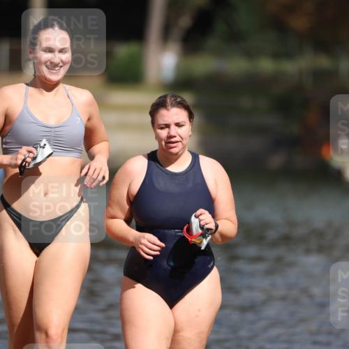 14.09.2025 - Stadtparktriathlon Michael Strokosch http://msf.ph/oto/8875460 14.09.2025 12:55:30 Schwimmen 1455, 1474, 1488 meine-sportfotos.de