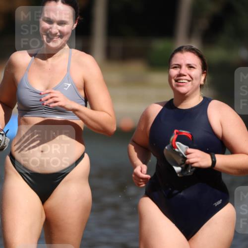 14.09.2025 - Stadtparktriathlon Michael Strokosch http://msf.ph/oto/8875467 14.09.2025 12:55:31 Schwimmen 1455, 1474, 1488 meine-sportfotos.de