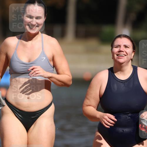 14.09.2025 - Stadtparktriathlon Michael Strokosch http://msf.ph/oto/8875468 14.09.2025 12:55:31 Schwimmen 1455, 1474, 1488 meine-sportfotos.de