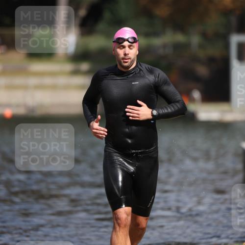 14.09.2025 - Stadtparktriathlon Michael Strokosch http://msf.ph/oto/8875487 14.09.2025 12:56:13 Schwimmen 1520 meine-sportfotos.de