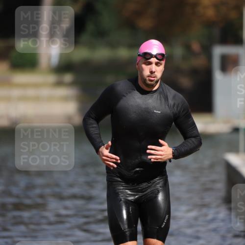 14.09.2025 - Stadtparktriathlon Michael Strokosch http://msf.ph/oto/8875491 14.09.2025 12:56:14 Schwimmen 1520 meine-sportfotos.de