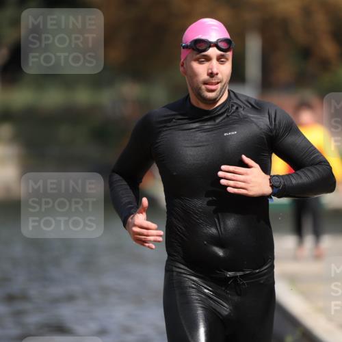 14.09.2025 - Stadtparktriathlon Michael Strokosch http://msf.ph/oto/8875496 14.09.2025 12:56:15 Schwimmen 1520 meine-sportfotos.de