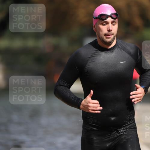 14.09.2025 - Stadtparktriathlon Michael Strokosch http://msf.ph/oto/8875497 14.09.2025 12:56:15 Schwimmen 1520 meine-sportfotos.de