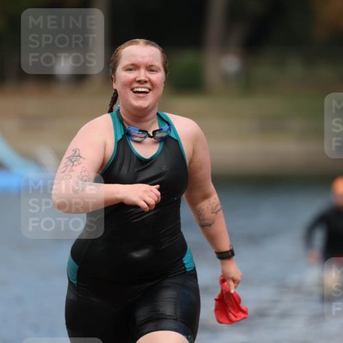 14.09.2025 - Stadtparktriathlon Michael Strokosch http://msf.ph/oto/8875504 14.09.2025 13:02:18 Schwimmen 1429 meine-sportfotos.de