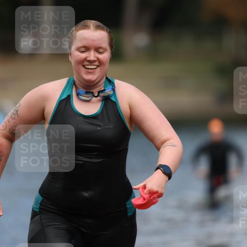 14.09.2025 - Stadtparktriathlon Michael Strokosch http://msf.ph/oto/8875505 14.09.2025 13:02:18 Schwimmen 1429 meine-sportfotos.de