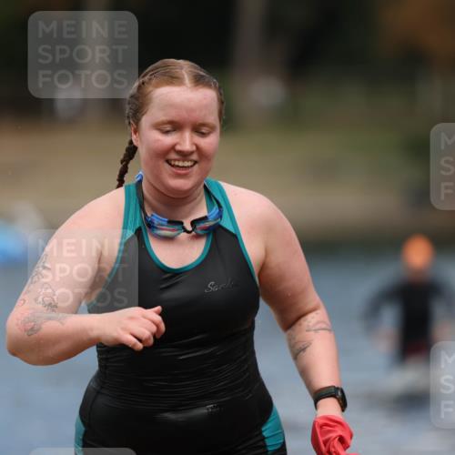 14.09.2025 - Stadtparktriathlon Michael Strokosch http://msf.ph/oto/8875507 14.09.2025 13:02:18 Schwimmen 1429 meine-sportfotos.de