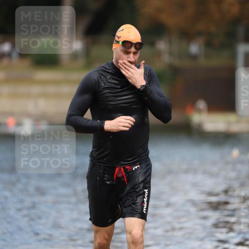 14.09.2025 - Stadtparktriathlon Michael Strokosch http://msf.ph/oto/8875515 14.09.2025 13:02:31 Schwimmen 1475 meine-sportfotos.de