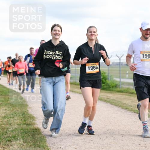 14.09.2025 - Airport Race Dr. Thomas Lammeyer http://msf.ph/oto/8875517 14.09.2025 12:20:21 Laufen 1966, 1967 meine-sportfotos.de
