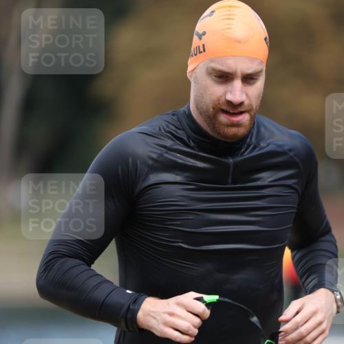 14.09.2025 - Stadtparktriathlon Michael Strokosch http://msf.ph/oto/8875527 14.09.2025 13:02:34 Schwimmen 1475 meine-sportfotos.de