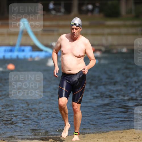 14.09.2025 - Stadtparktriathlon Michael Strokosch http://msf.ph/oto/8875533 14.09.2025 13:03:18 Schwimmen 1491 meine-sportfotos.de