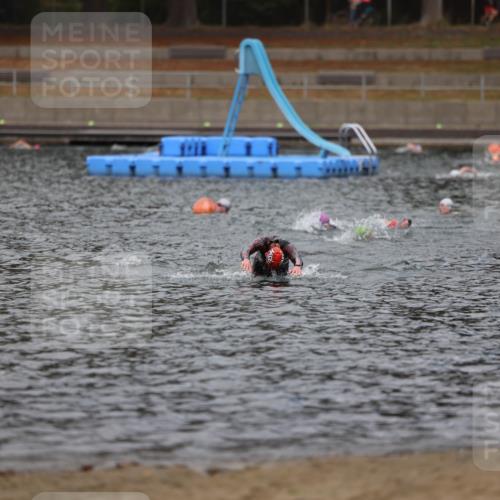 14.09.2025 - Stadtparktriathlon Michael Strokosch http://msf.ph/oto/8875549 14.09.2025 13:07:32 Schwimmen 1551 meine-sportfotos.de