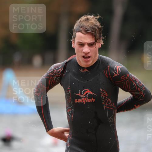 14.09.2025 - Stadtparktriathlon Michael Strokosch http://msf.ph/oto/8875578 14.09.2025 13:07:45 Schwimmen 1537, 1545, 1551, 1558 meine-sportfotos.de