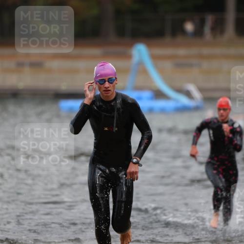 14.09.2025 - Stadtparktriathlon Michael Strokosch http://msf.ph/oto/8875608 14.09.2025 13:07:55 Schwimmen 1537, 1545 meine-sportfotos.de