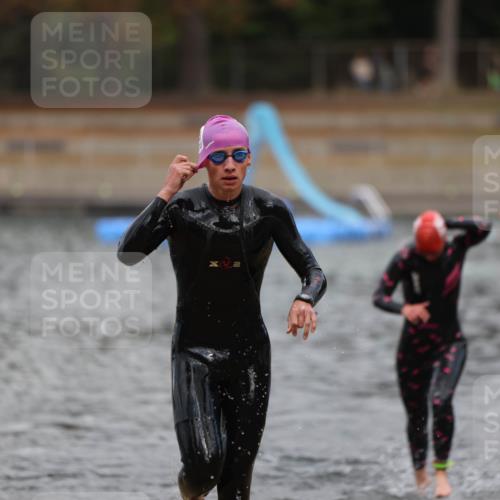 14.09.2025 - Stadtparktriathlon Michael Strokosch http://msf.ph/oto/8875610 14.09.2025 13:07:55 Schwimmen 1537, 1545 meine-sportfotos.de