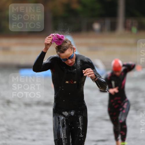 14.09.2025 - Stadtparktriathlon Michael Strokosch http://msf.ph/oto/8875613 14.09.2025 13:07:56 Schwimmen 1537, 1545 meine-sportfotos.de