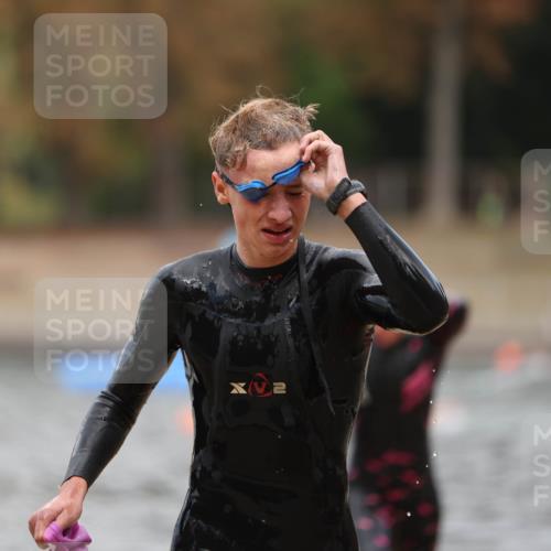 14.09.2025 - Stadtparktriathlon Michael Strokosch http://msf.ph/oto/8875618 14.09.2025 13:07:56 Schwimmen 1537, 1545 meine-sportfotos.de