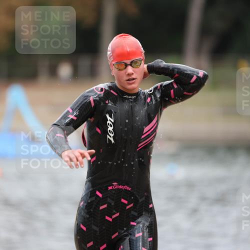 14.09.2025 - Stadtparktriathlon Michael Strokosch http://msf.ph/oto/8875622 14.09.2025 13:07:58 Schwimmen 1537, 1545 meine-sportfotos.de
