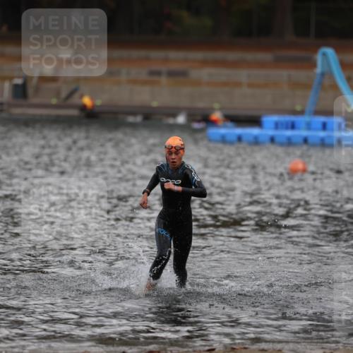 14.09.2025 - Stadtparktriathlon Michael Strokosch http://msf.ph/oto/8875673 14.09.2025 13:08:43 Schwimmen 1526 meine-sportfotos.de