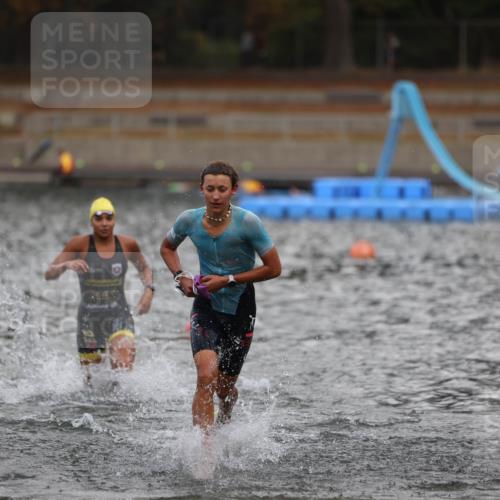 14.09.2025 - Stadtparktriathlon Michael Strokosch http://msf.ph/oto/8875744 14.09.2025 13:09:17 Schwimmen 1525, 1541, 1552 meine-sportfotos.de