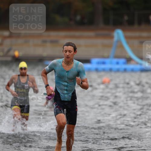 14.09.2025 - Stadtparktriathlon Michael Strokosch http://msf.ph/oto/8875750 14.09.2025 13:09:18 Schwimmen 1525, 1541, 1552 meine-sportfotos.de