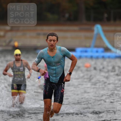 14.09.2025 - Stadtparktriathlon Michael Strokosch http://msf.ph/oto/8875752 14.09.2025 13:09:18 Schwimmen 1525, 1541, 1552 meine-sportfotos.de