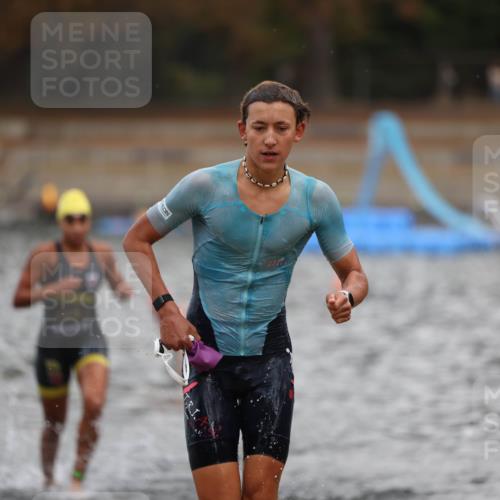 14.09.2025 - Stadtparktriathlon Michael Strokosch http://msf.ph/oto/8875757 14.09.2025 13:09:19 Schwimmen 1525, 1541, 1552 meine-sportfotos.de