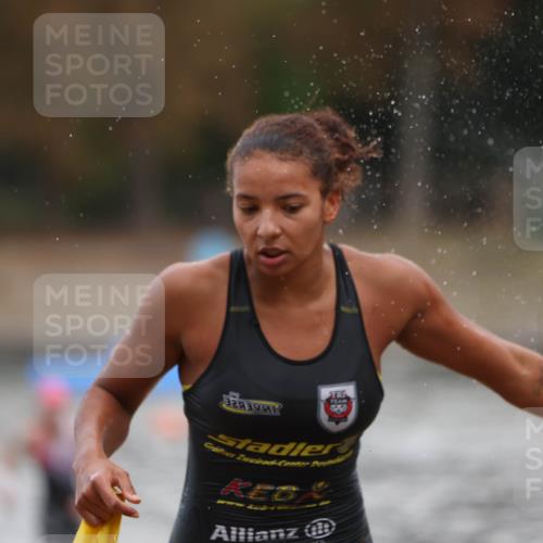 14.09.2025 - Stadtparktriathlon Michael Strokosch http://msf.ph/oto/8875775 14.09.2025 13:09:23 Schwimmen 1525, 1541, 1552 meine-sportfotos.de