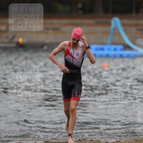 14.09.2025 - Stadtparktriathlon Michael Strokosch http://msf.ph/oto/8875778 14.09.2025 13:09:27 Schwimmen 1552 meine-sportfotos.de