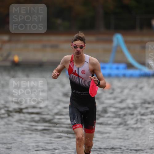 14.09.2025 - Stadtparktriathlon Michael Strokosch http://msf.ph/oto/8875782 14.09.2025 13:09:28 Schwimmen 1552 meine-sportfotos.de