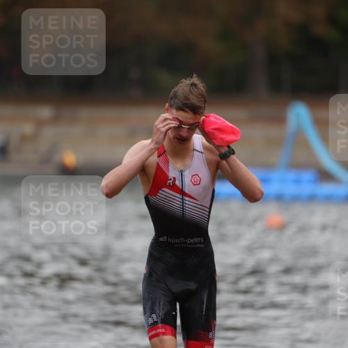 14.09.2025 - Stadtparktriathlon Michael Strokosch http://msf.ph/oto/8875785 14.09.2025 13:09:28 Schwimmen 1552 meine-sportfotos.de