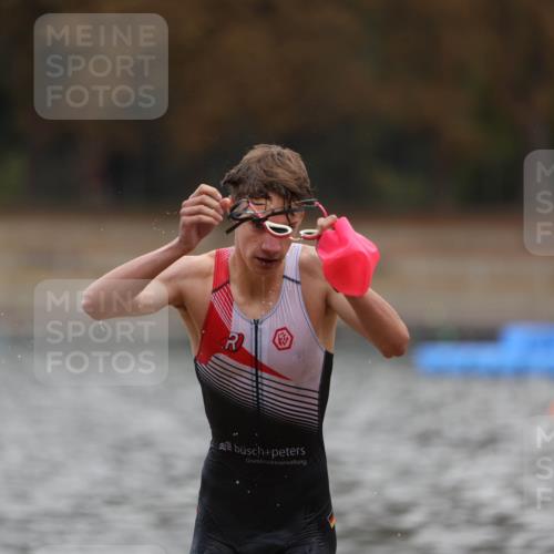 14.09.2025 - Stadtparktriathlon Michael Strokosch http://msf.ph/oto/8875787 14.09.2025 13:09:29 Schwimmen 1552 meine-sportfotos.de