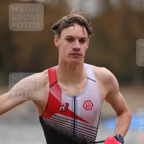 14.09.2025 - Stadtparktriathlon Michael Strokosch http://msf.ph/oto/8875794 14.09.2025 13:09:30 Schwimmen 1552 meine-sportfotos.de