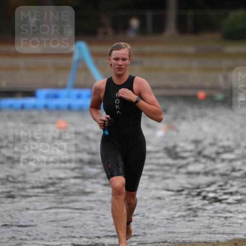 14.09.2025 - Stadtparktriathlon Michael Strokosch http://msf.ph/oto/8875804 14.09.2025 13:09:49 Schwimmen 1538 meine-sportfotos.de